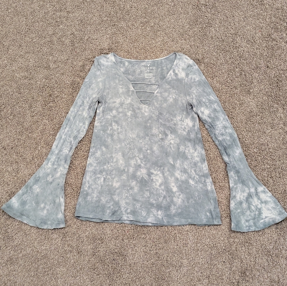 American Eagle AE Outfitters soft and sexy bell sleeve boho hippie style tie dye
